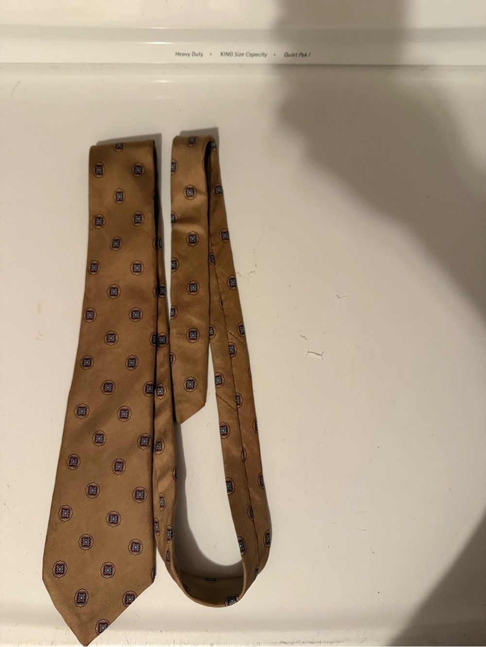 Vintage Circo Men's Tan Medallion 100% Silk Tie